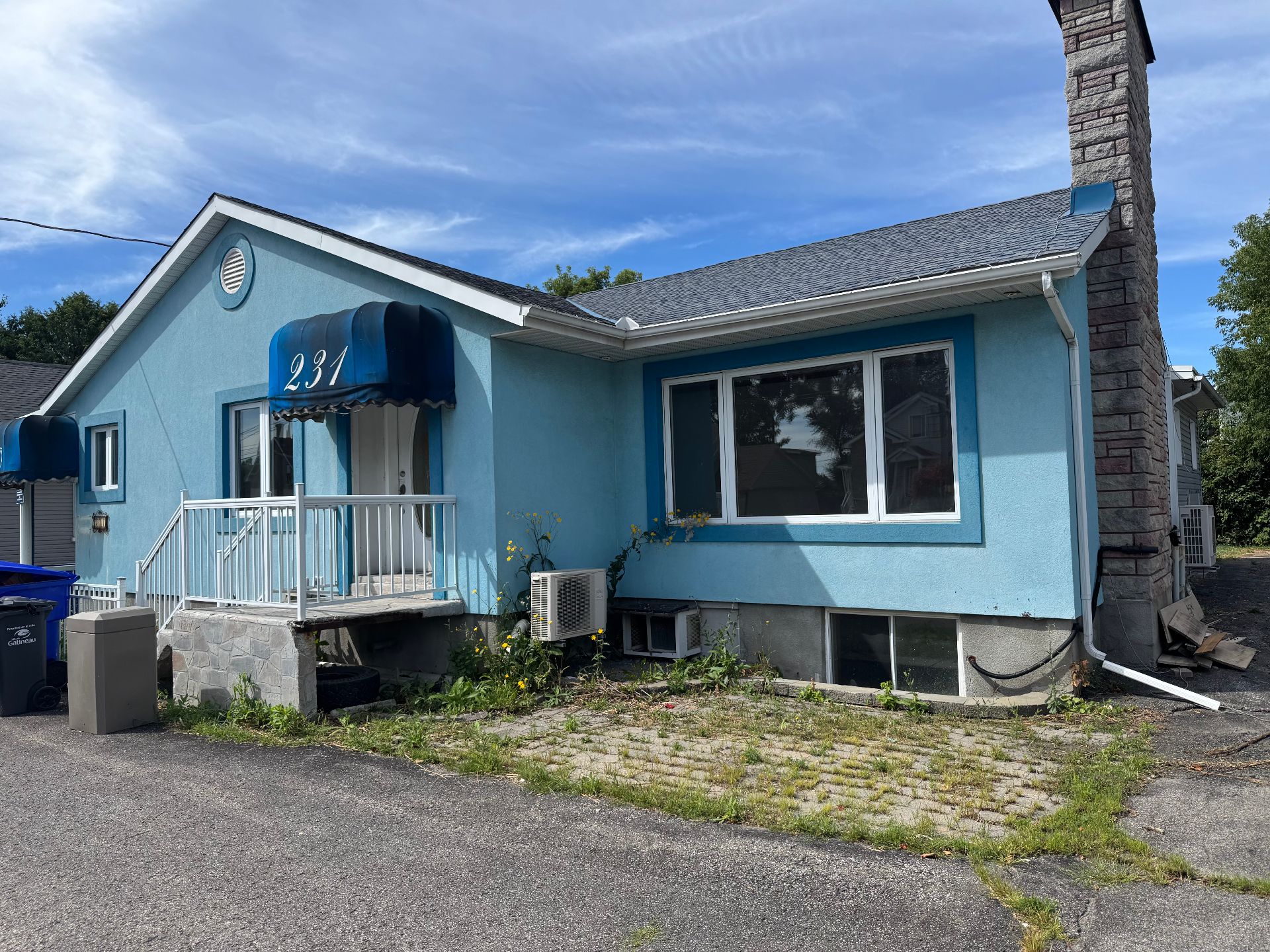 231Z Rue Main 