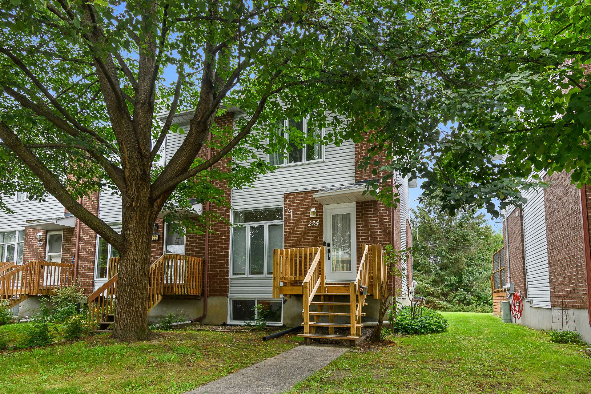 224 Rue Madaire — photo 1