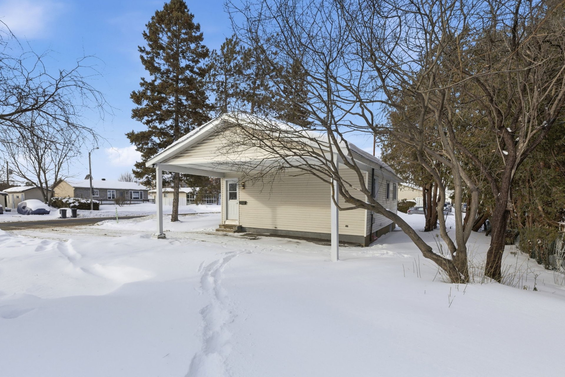 Autre - Abris d'auto