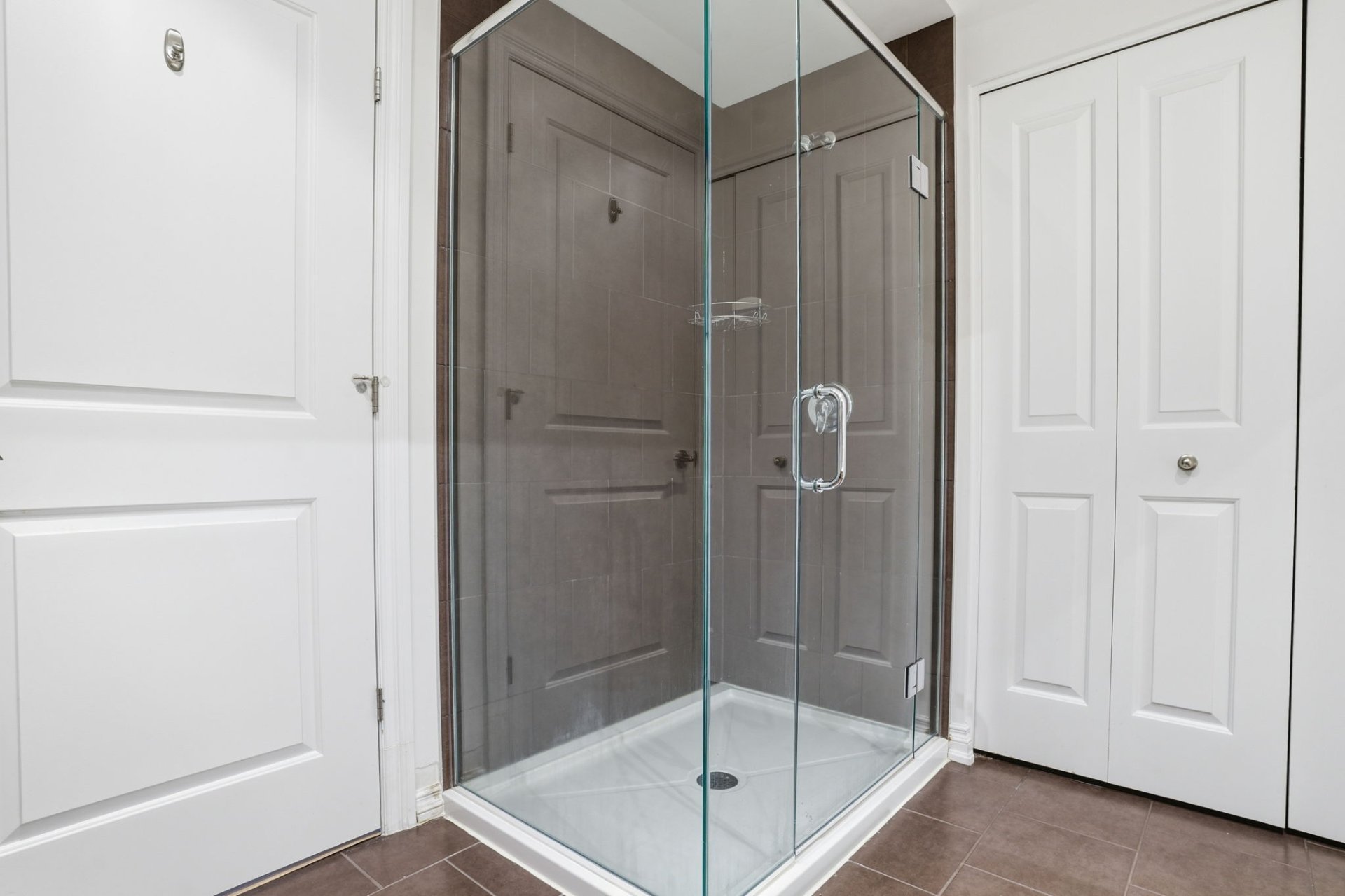 Ensuite bathroom