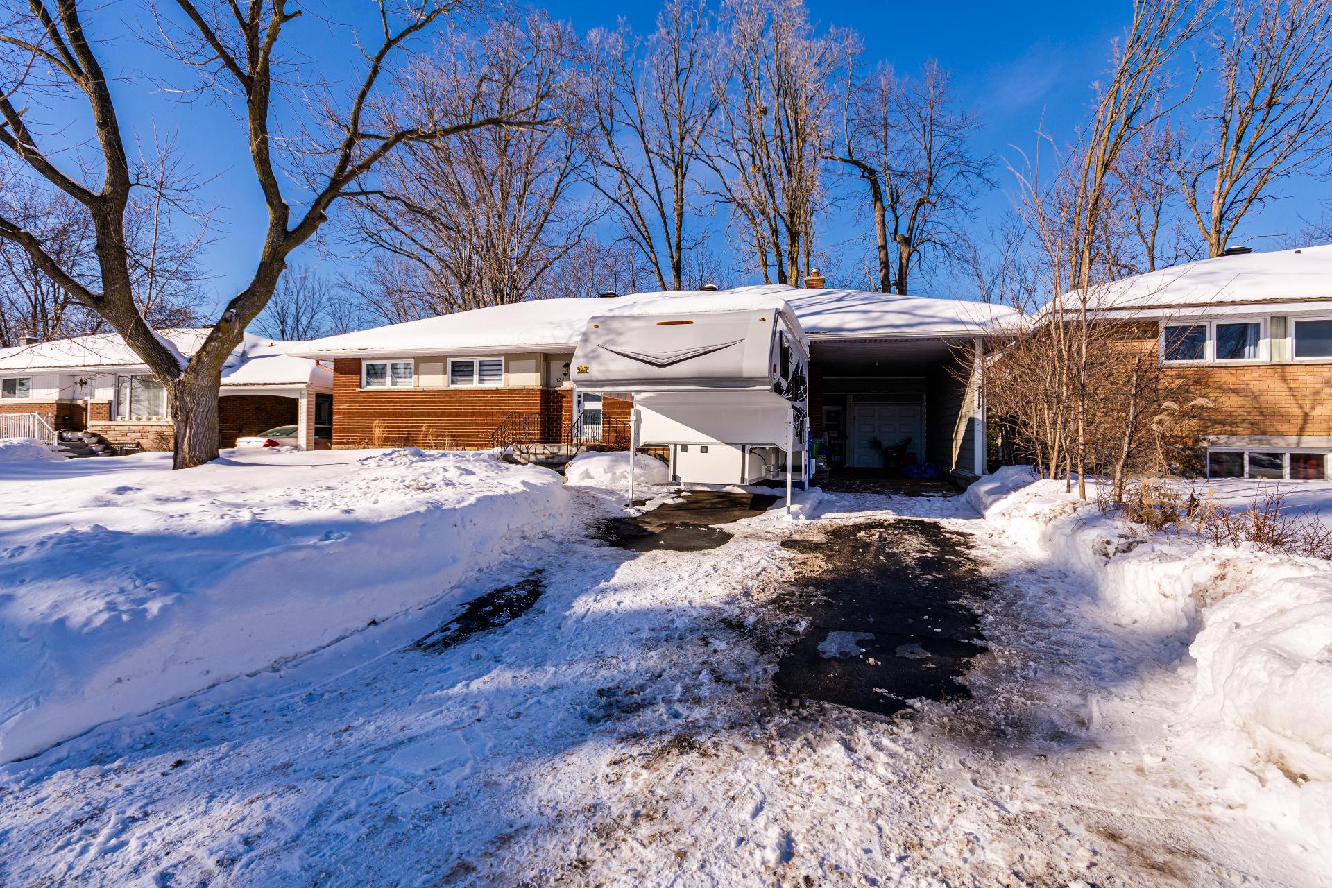 524 Rue Charles-Desnoyers 