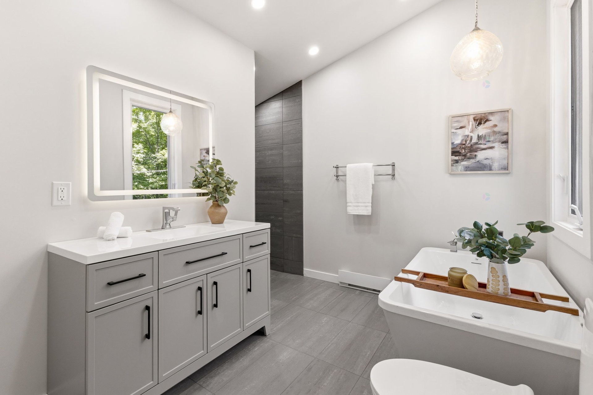 Ensuite bathroom