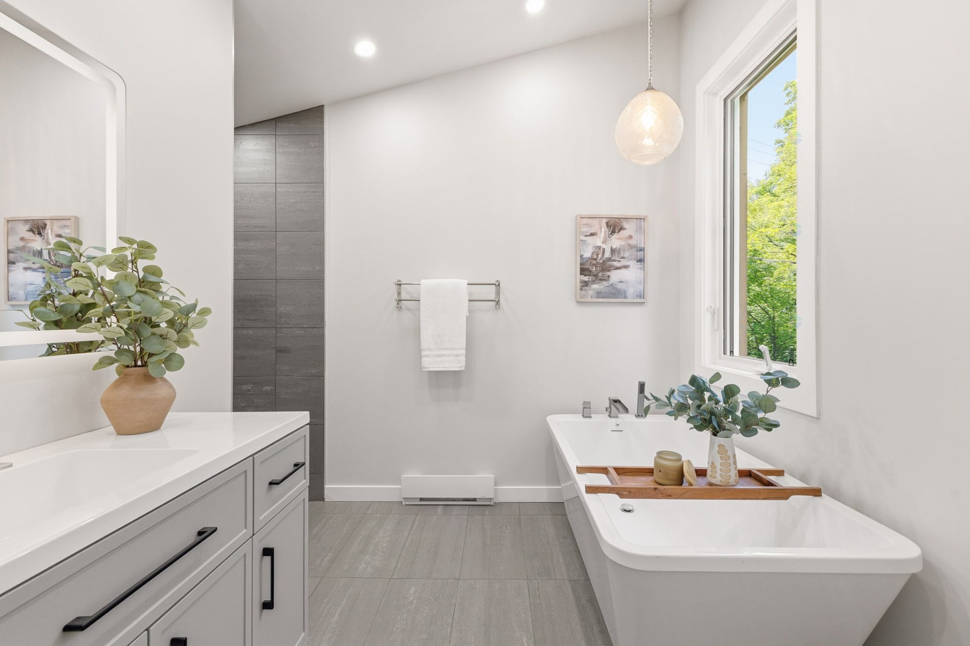Ensuite bathroom