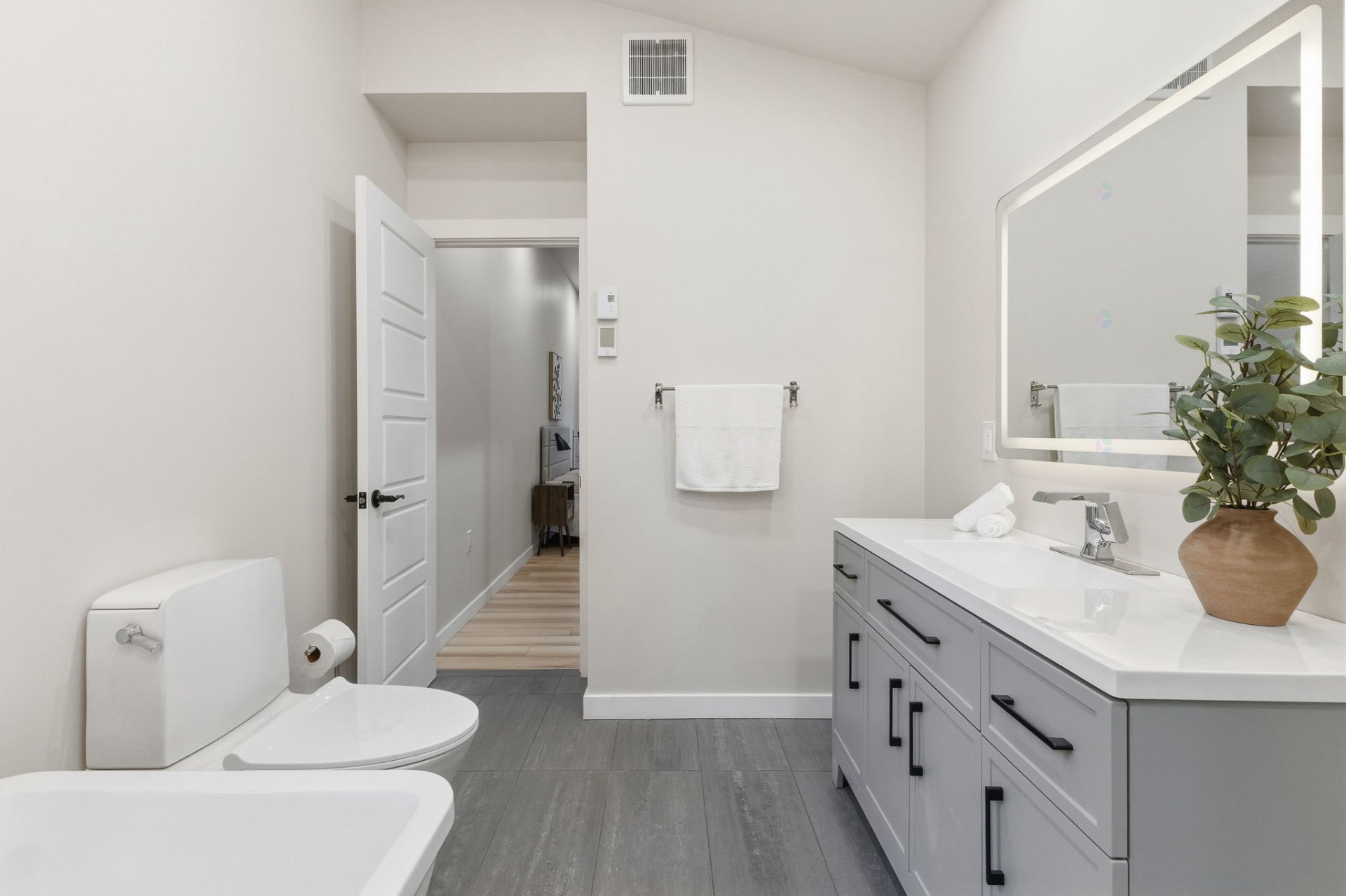 Ensuite bathroom