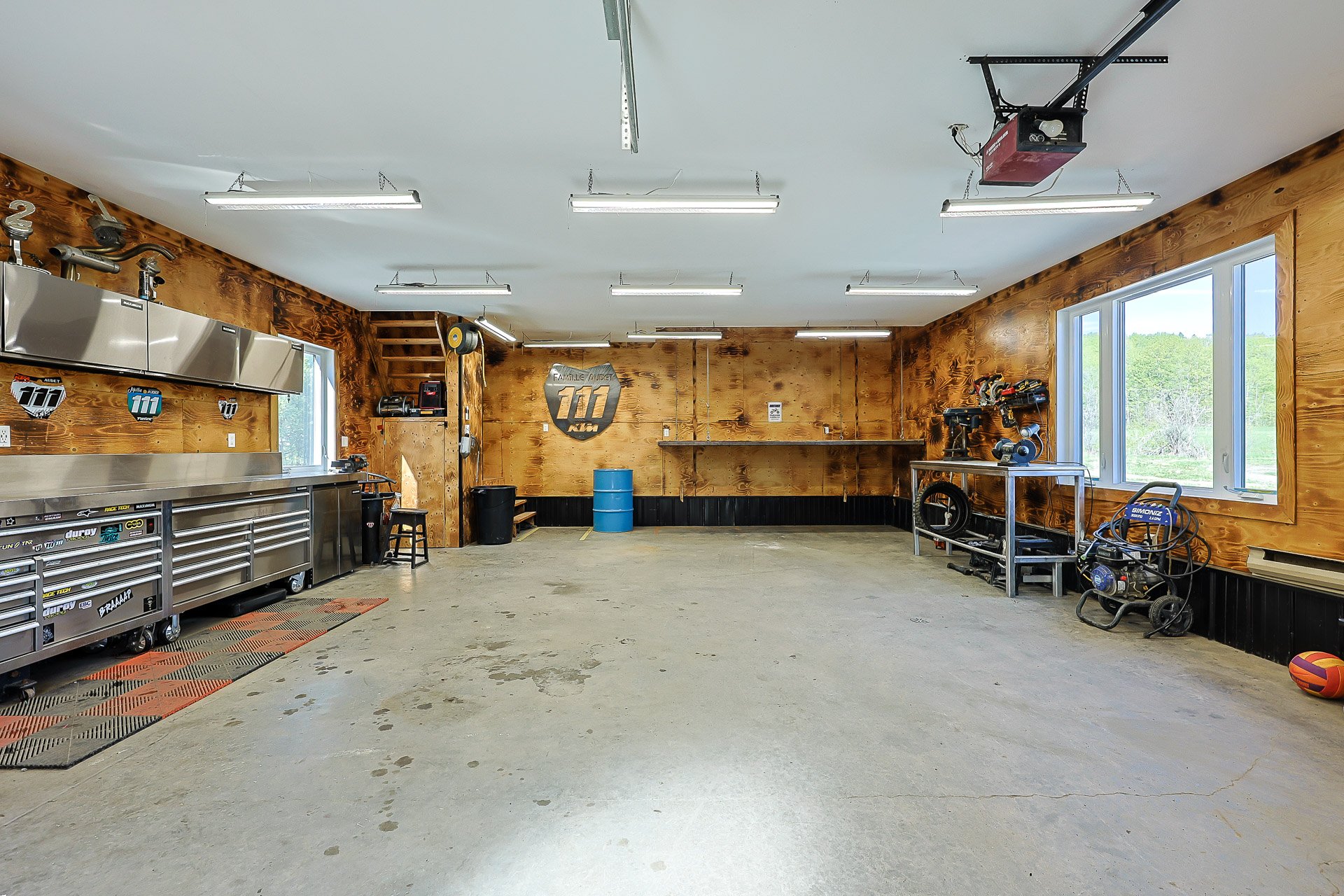 Garage