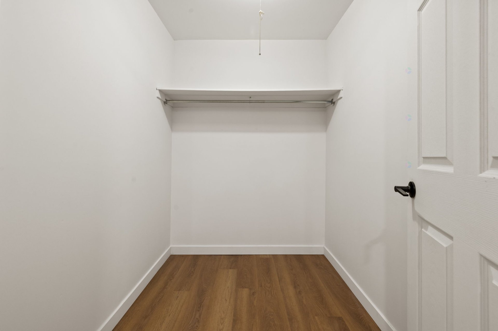 Walk-in closet