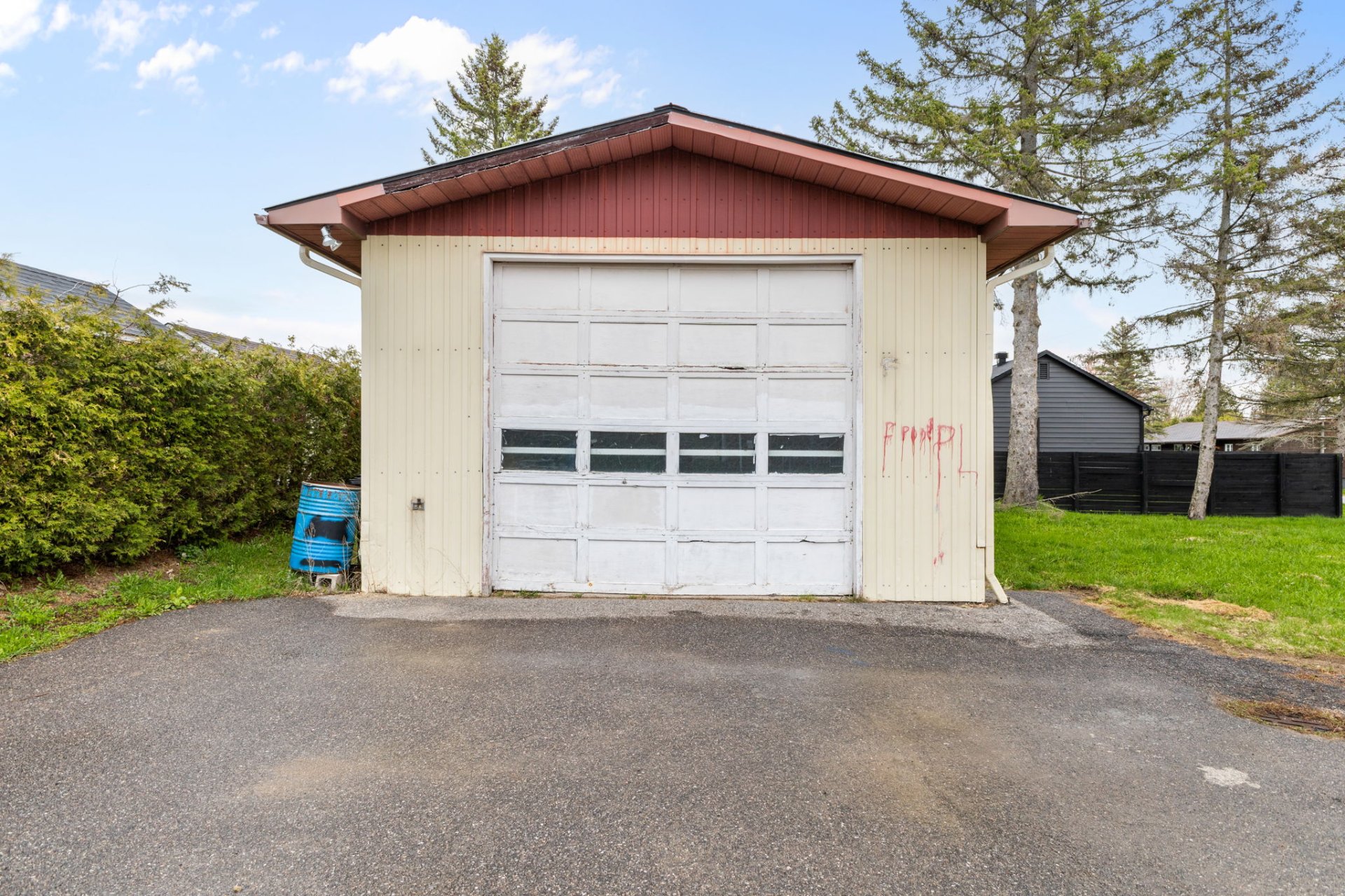 Garage