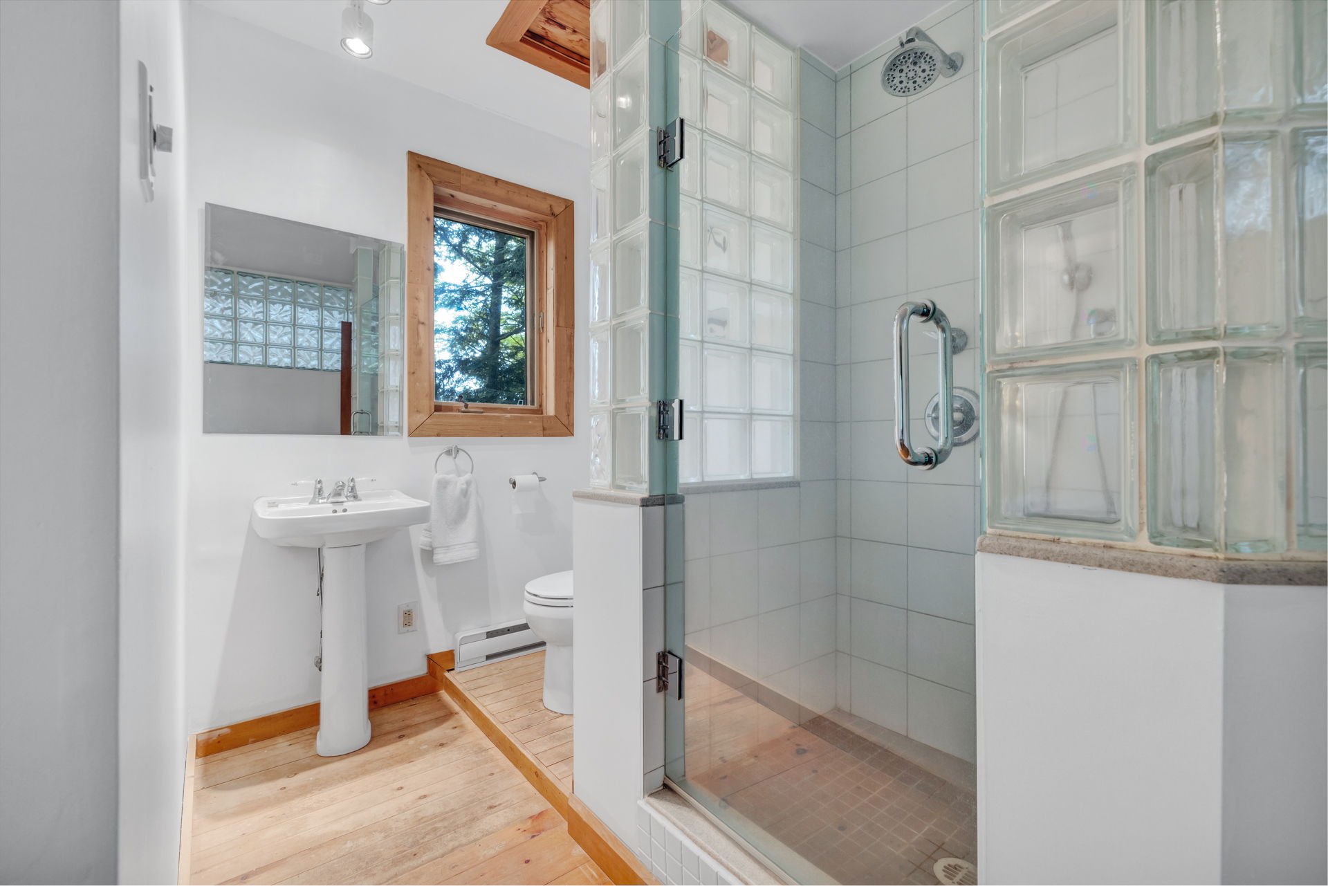 Ensuite bathroom