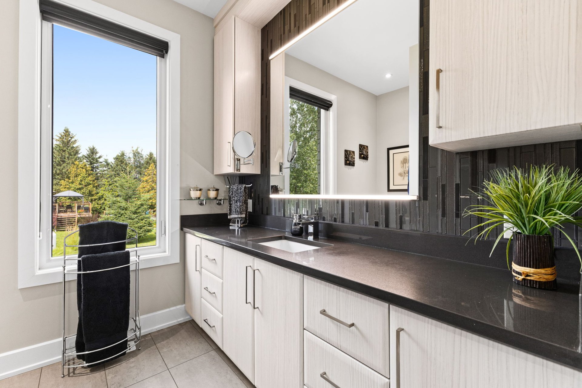 Ensuite bathroom