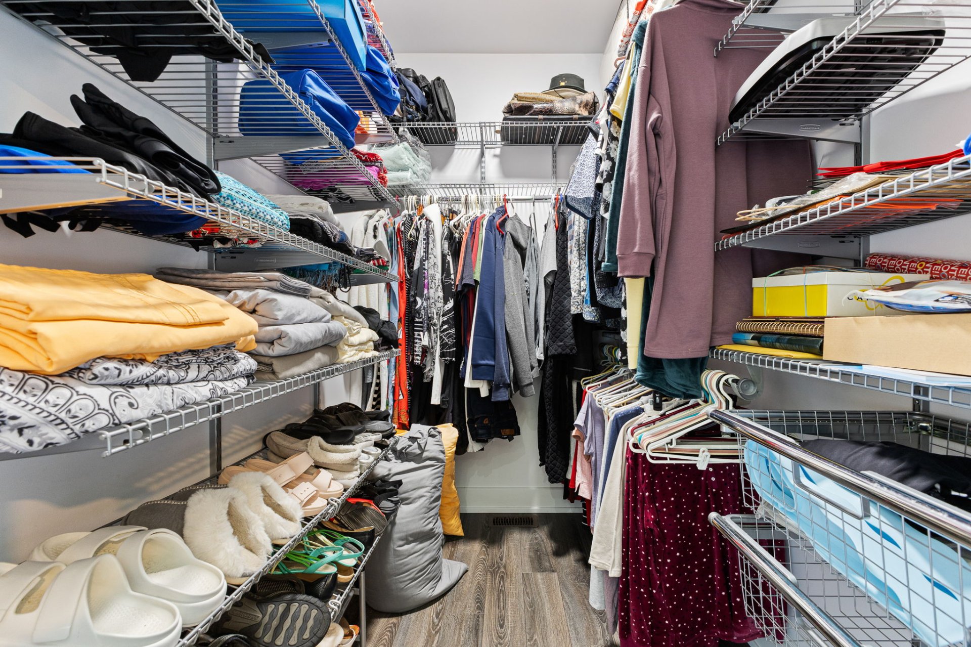 Walk-in closet