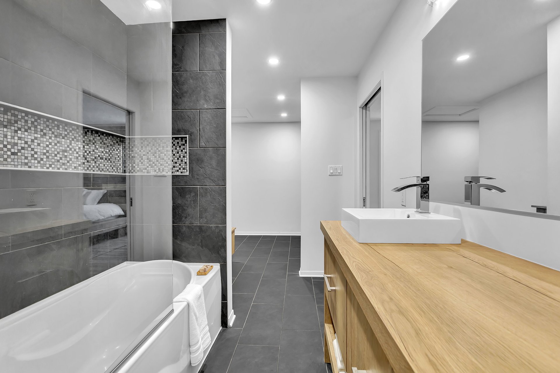 Salle de bains attenante à la CCP