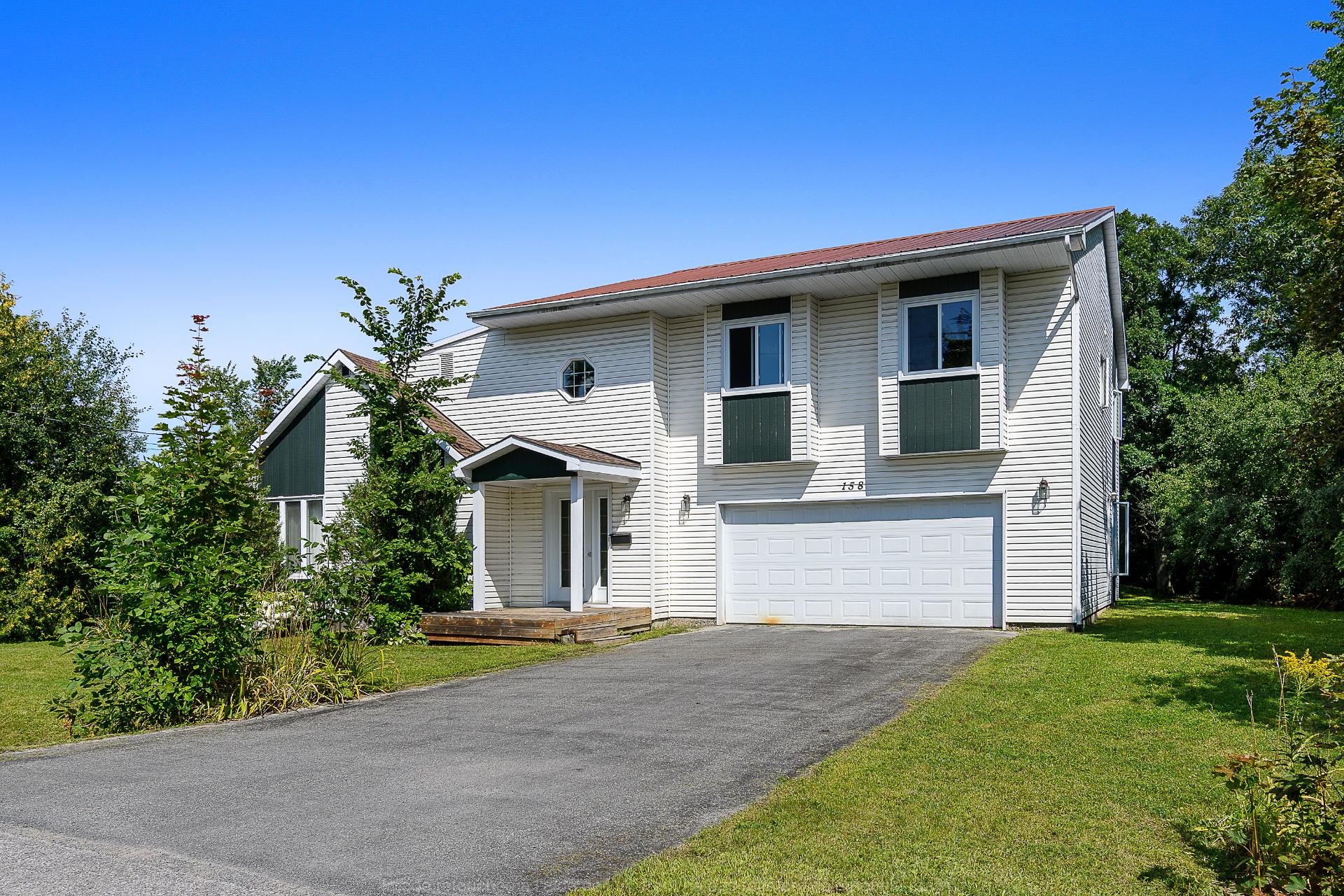 158 Ch. Maple Grove 