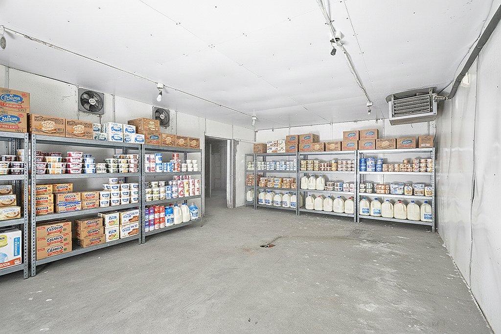 Storage - Virtually staged