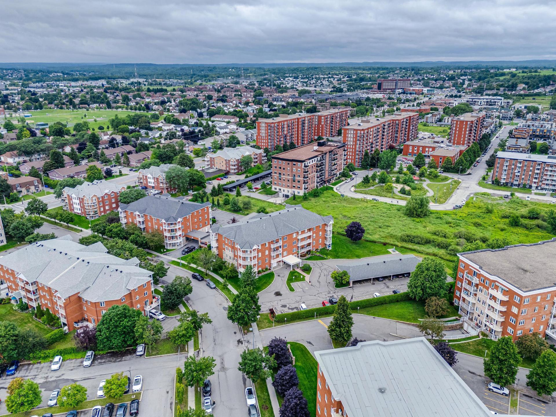 Vue aérienne du quartier et des environs