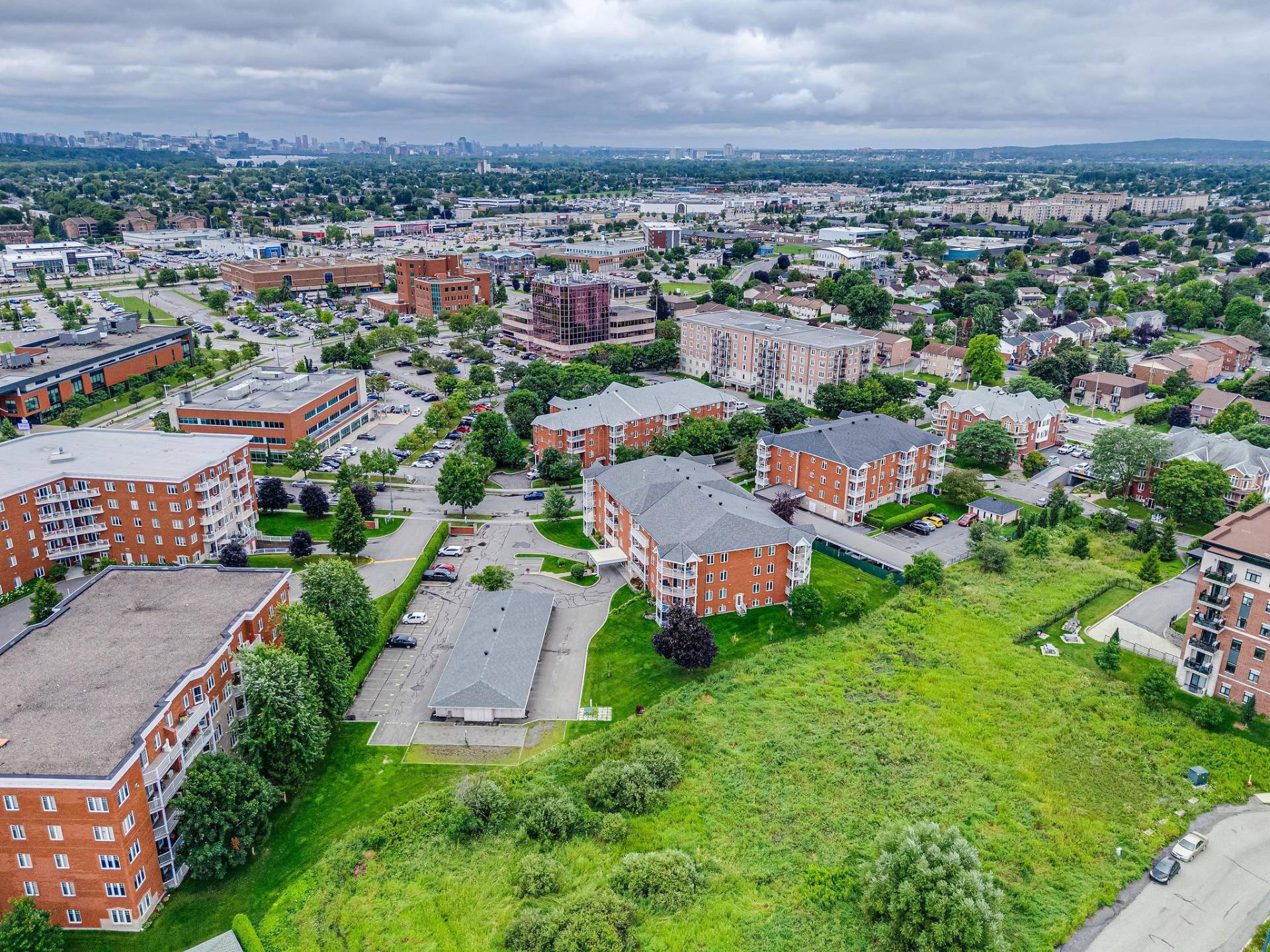 Vue aérienne du quartier et des environs