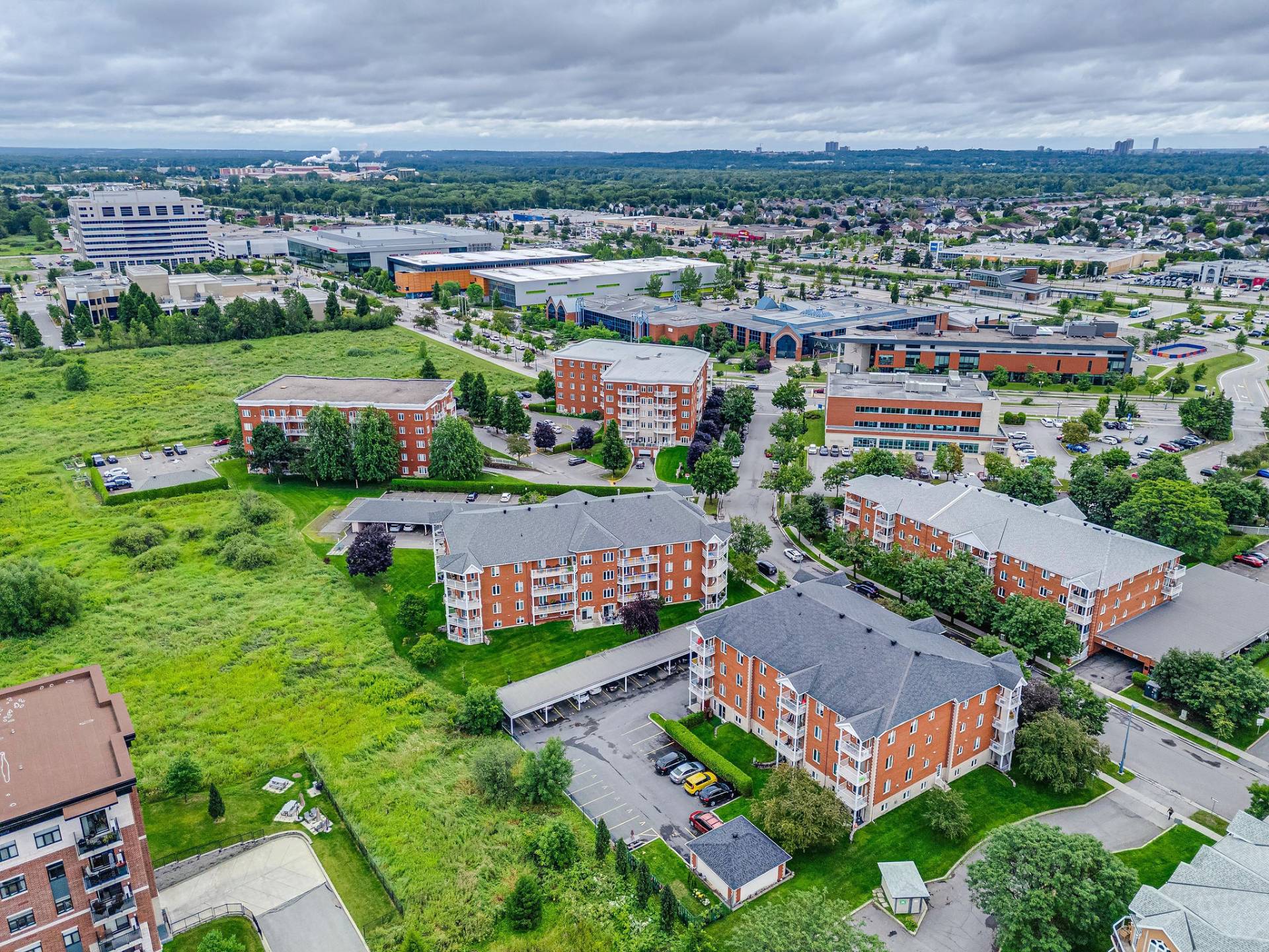 Vue aérienne du quartier et des environs