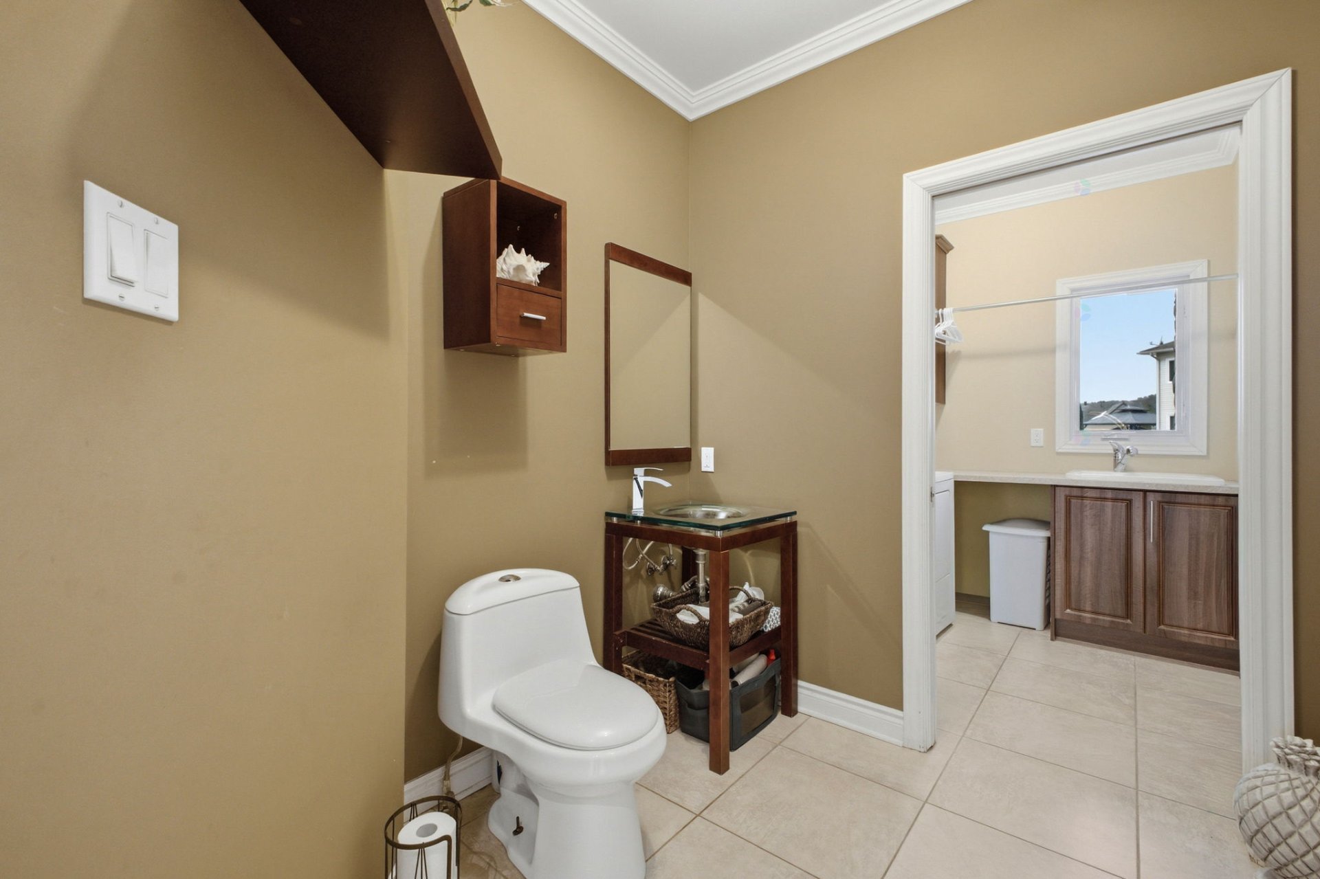 Powder room