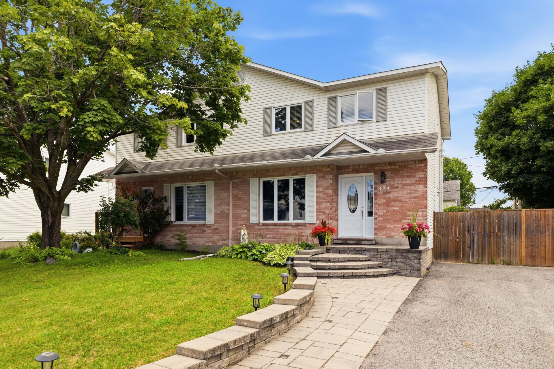 424 Rue Jean-Perrin — photo 2