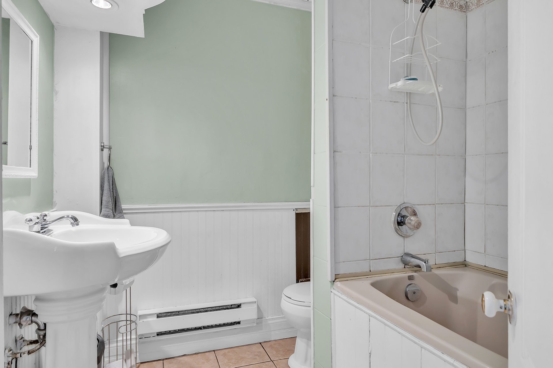 Salle de bains attenante à la CCP