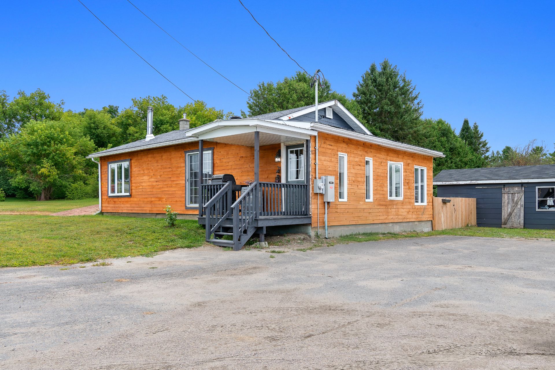 646 Rue de Clarendon 