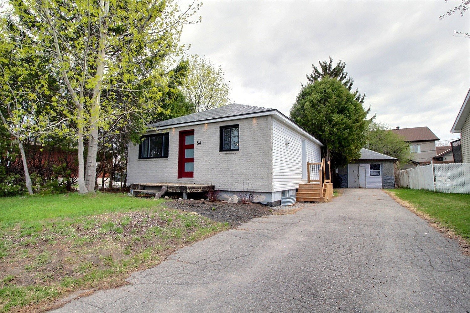 54 Rue St-Josaphat 