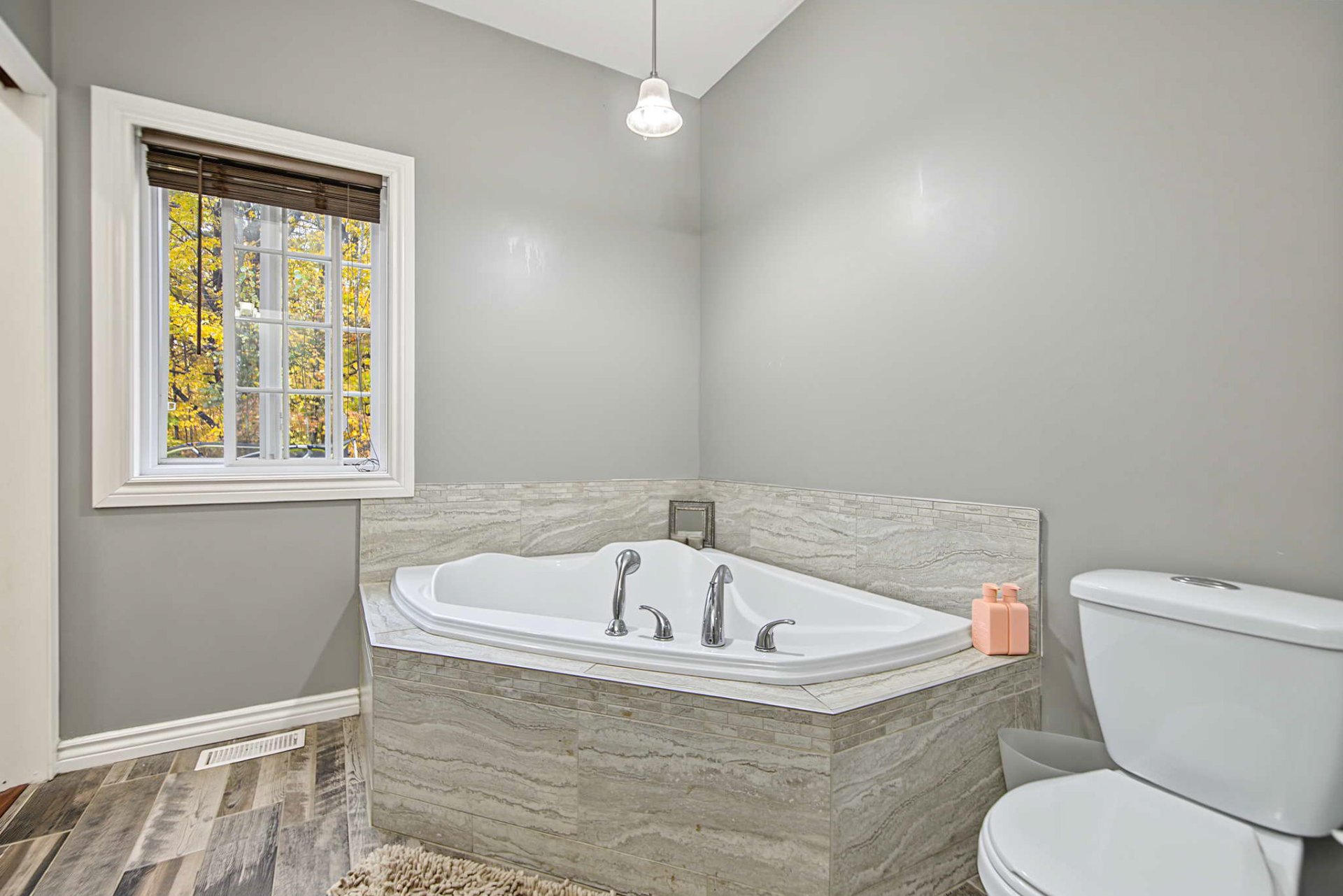 Ensuite bathroom