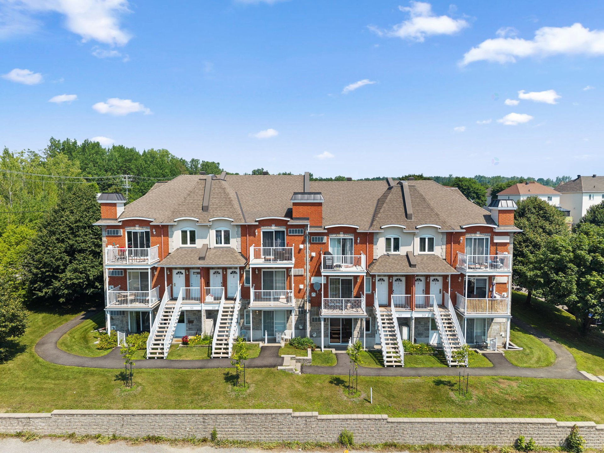 321 Rue de la Côte-des-Neiges 1