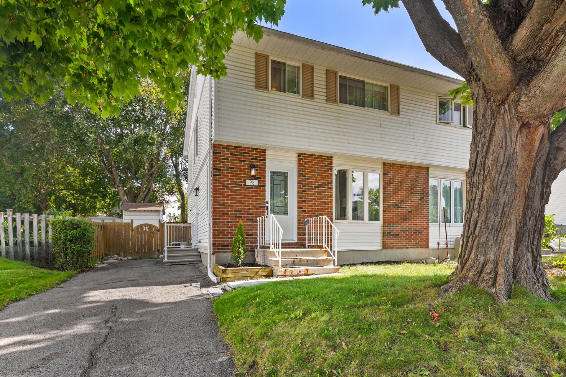 93 Rue Bourgeau N. 