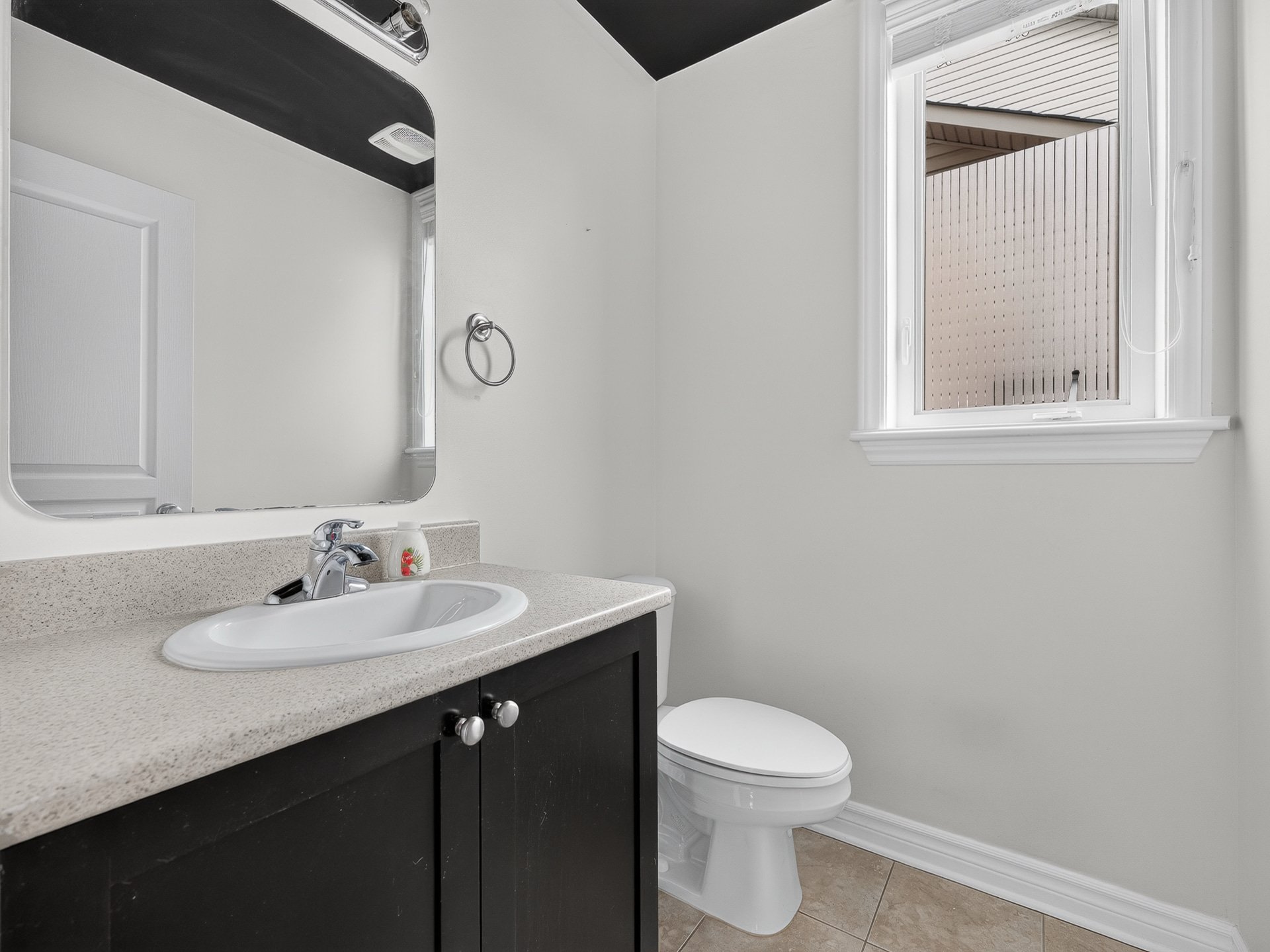 Powder room