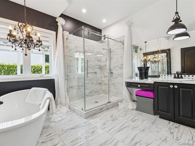 Salle de bains attenante à la CCP