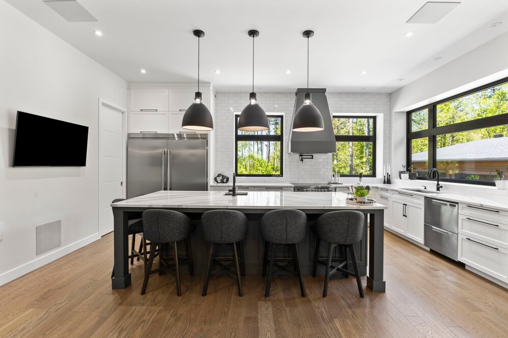 Kitchen - Two-drawer dishwasher included.