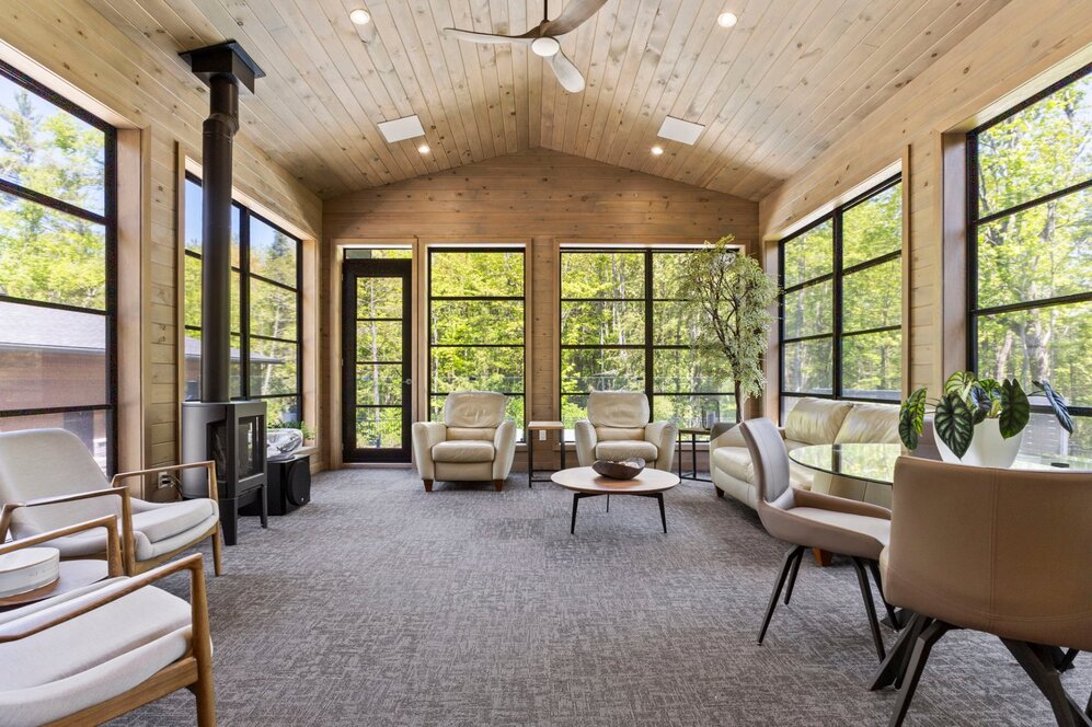 Solarium - 3-season room with propane fireplace