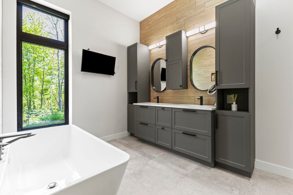 Ensuite bathroom - Heated floor in the master bathroom.