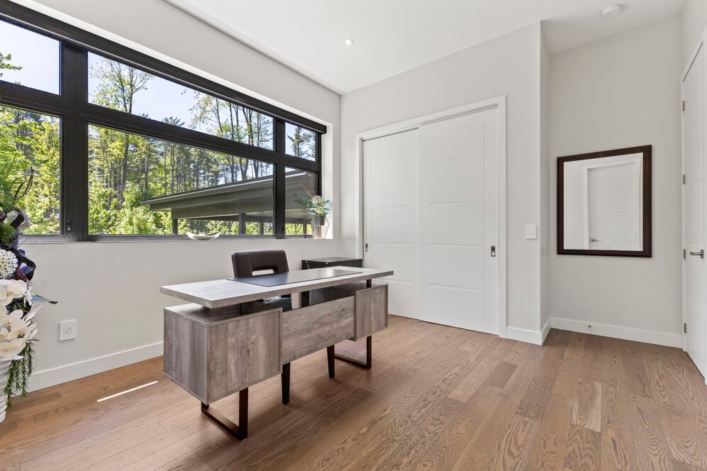 Bedroom - Bedroom 2 on the main floor