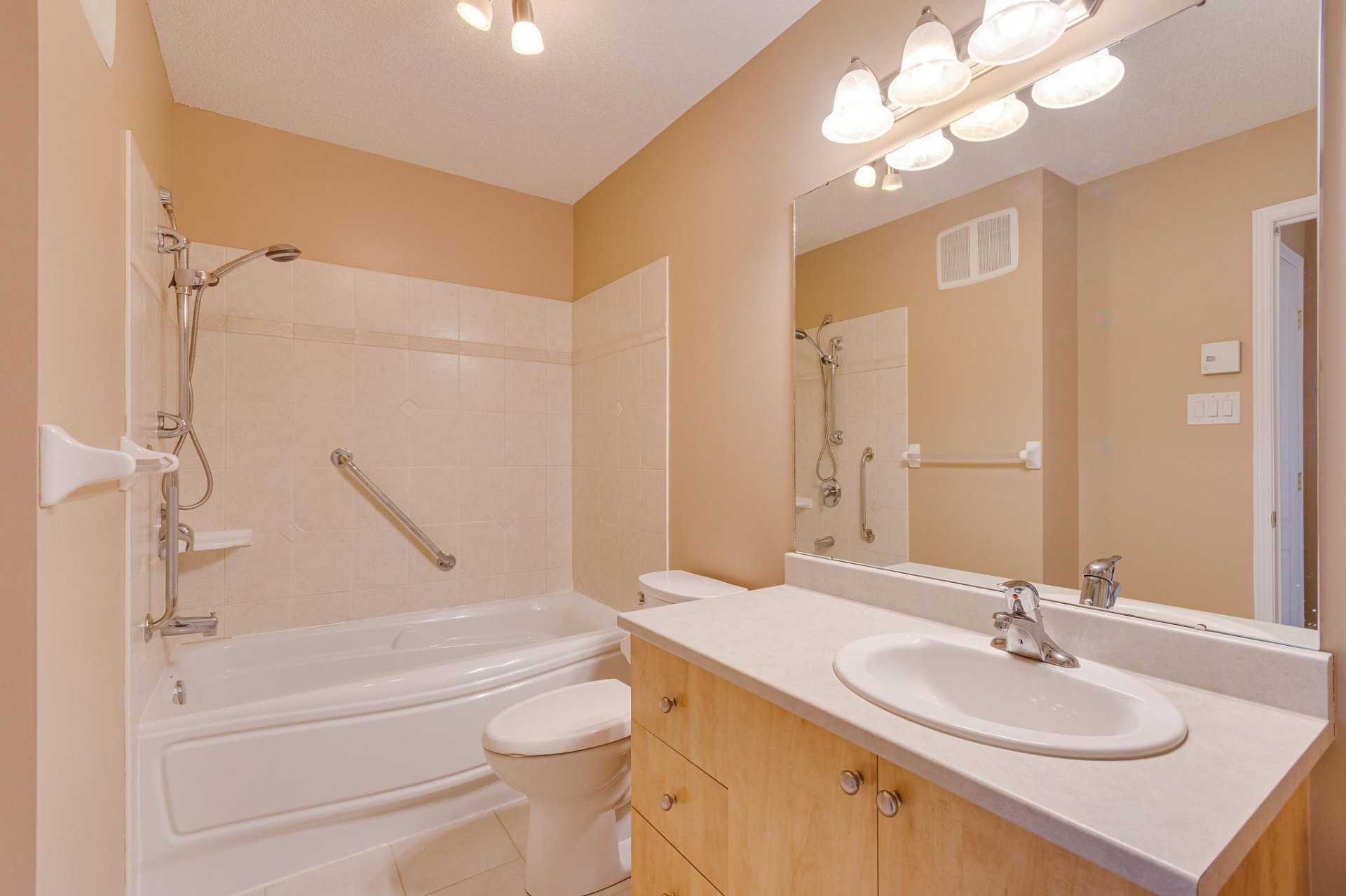 525 Boul. de la Gappe 502 — photo 3