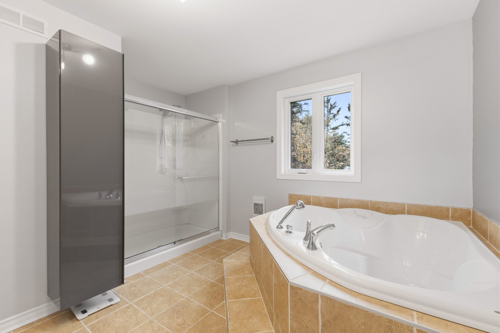 Ensuite bathroom