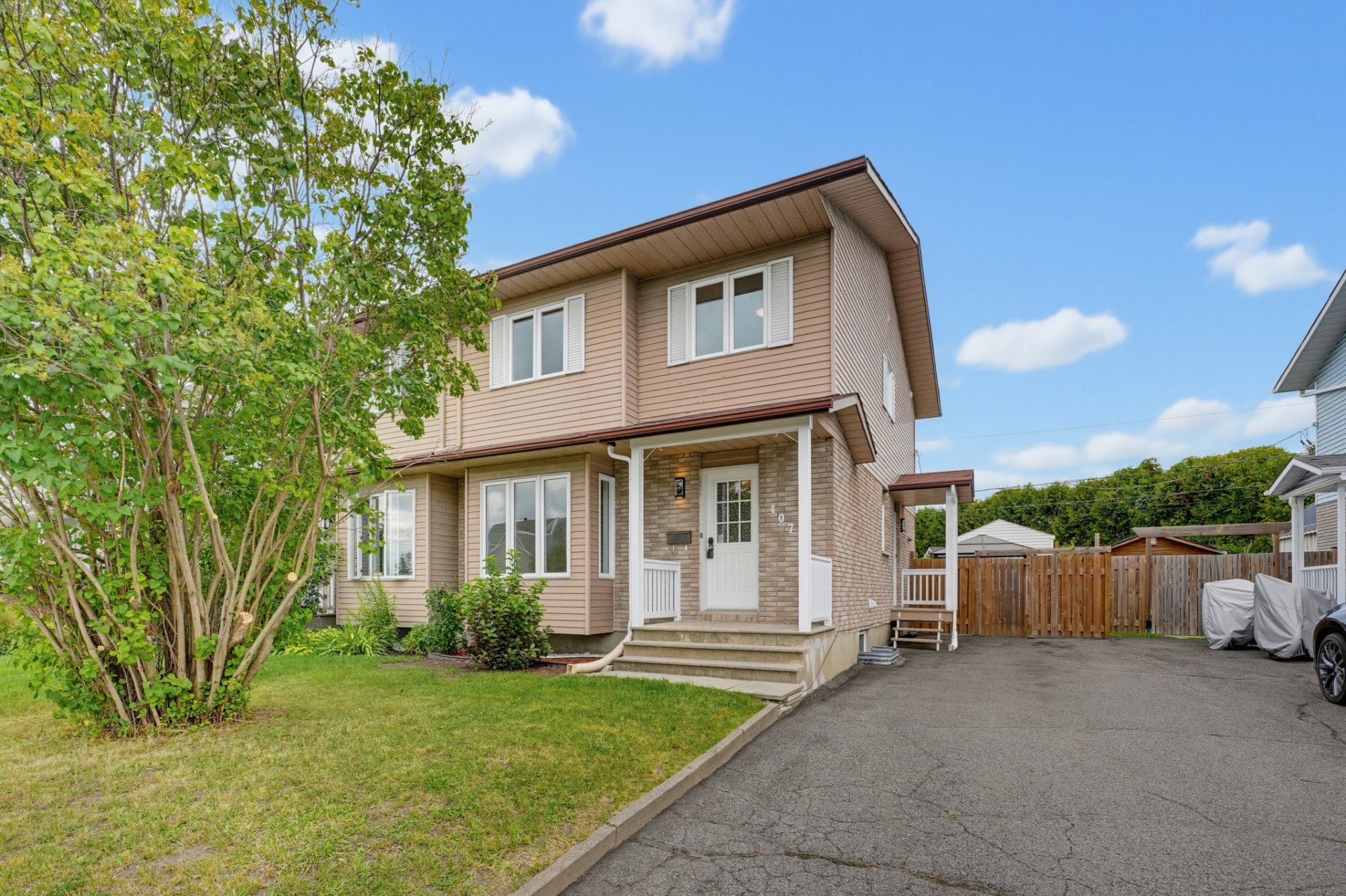 407 Rue Pierre-Lafontaine 