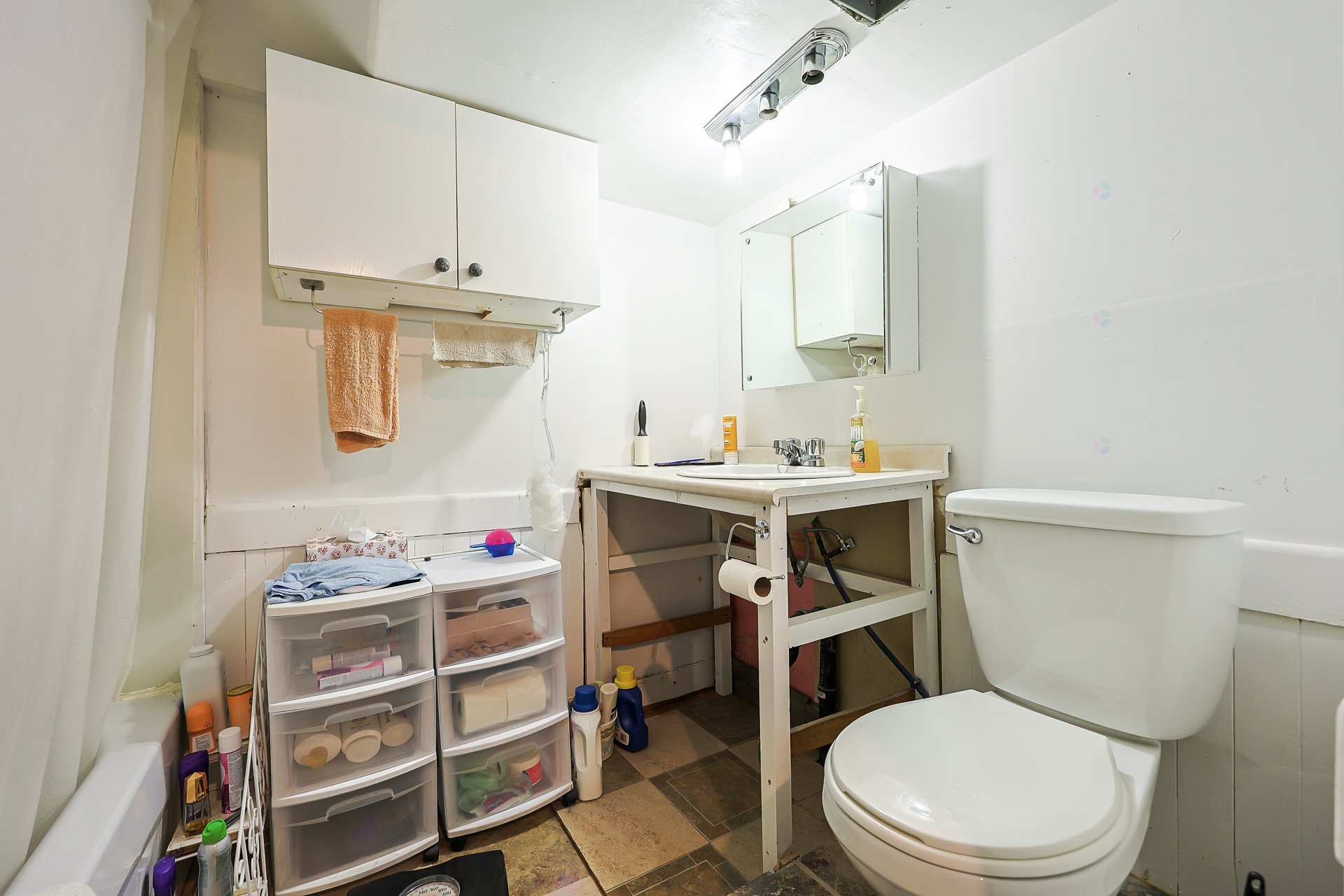 Powder room