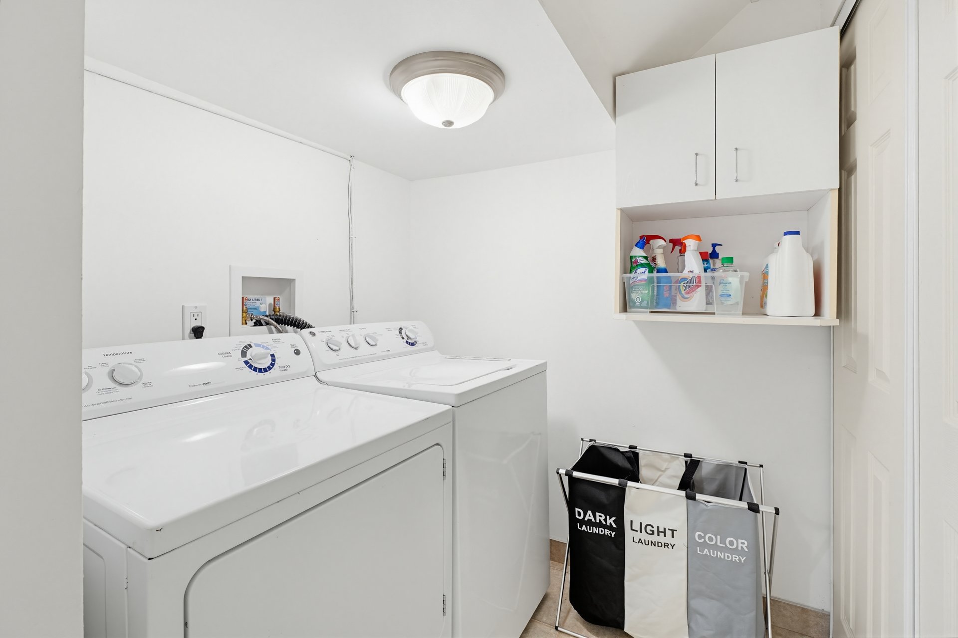 Salle de lavage - Situé dans la salle de bain