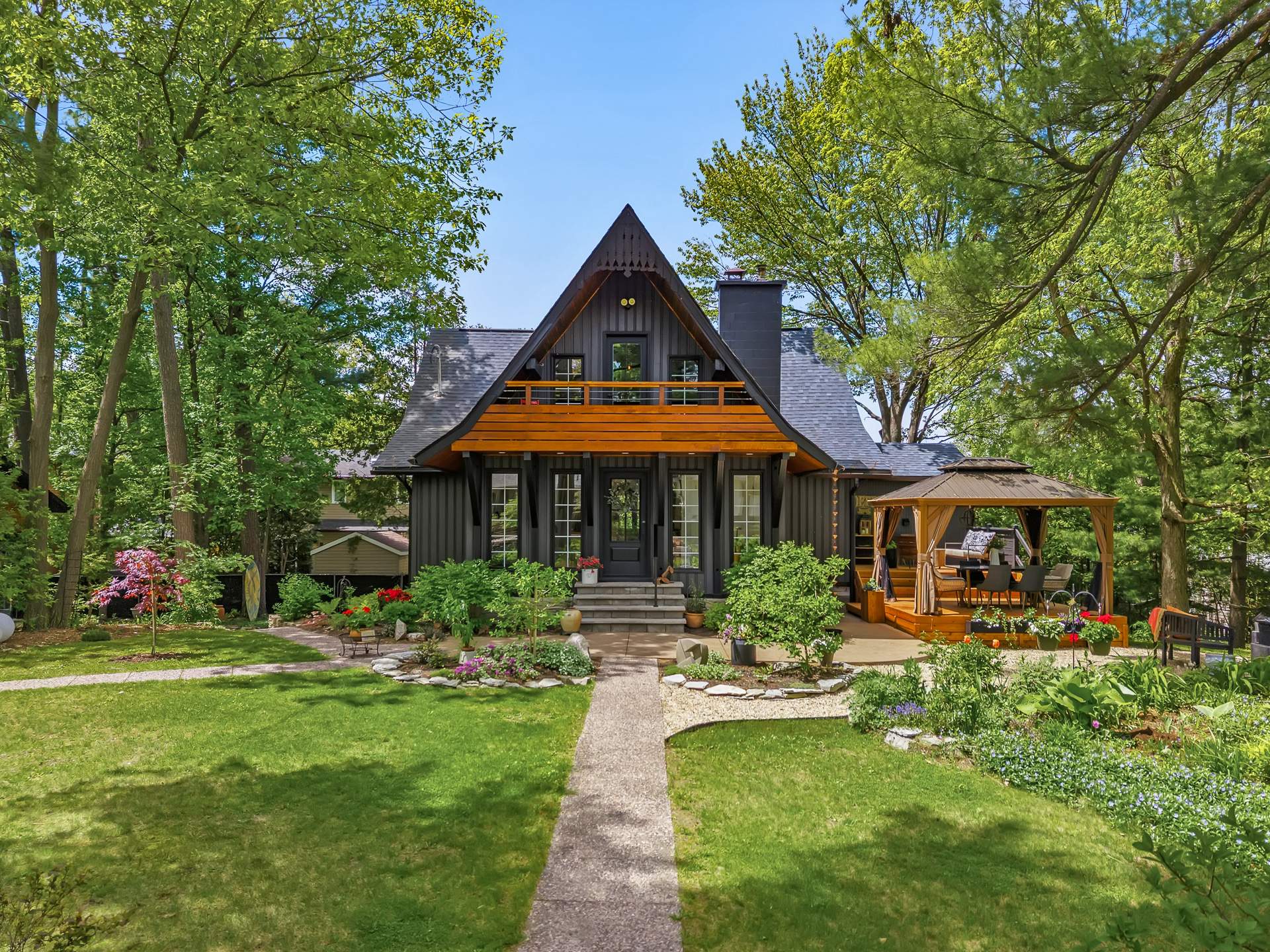 33 Rue René-Thérien 