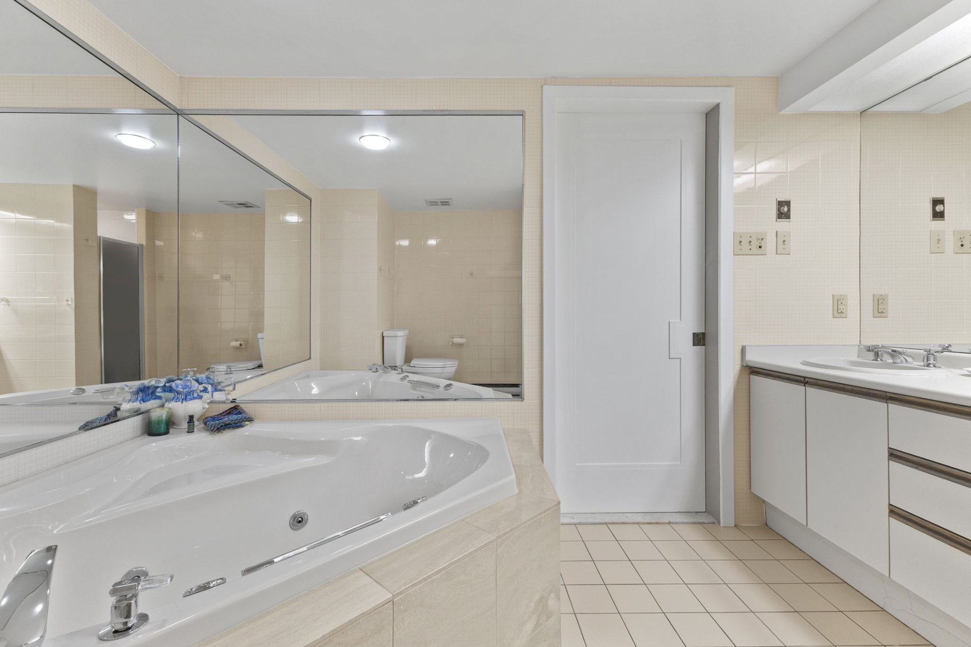 Ensuite bathroom