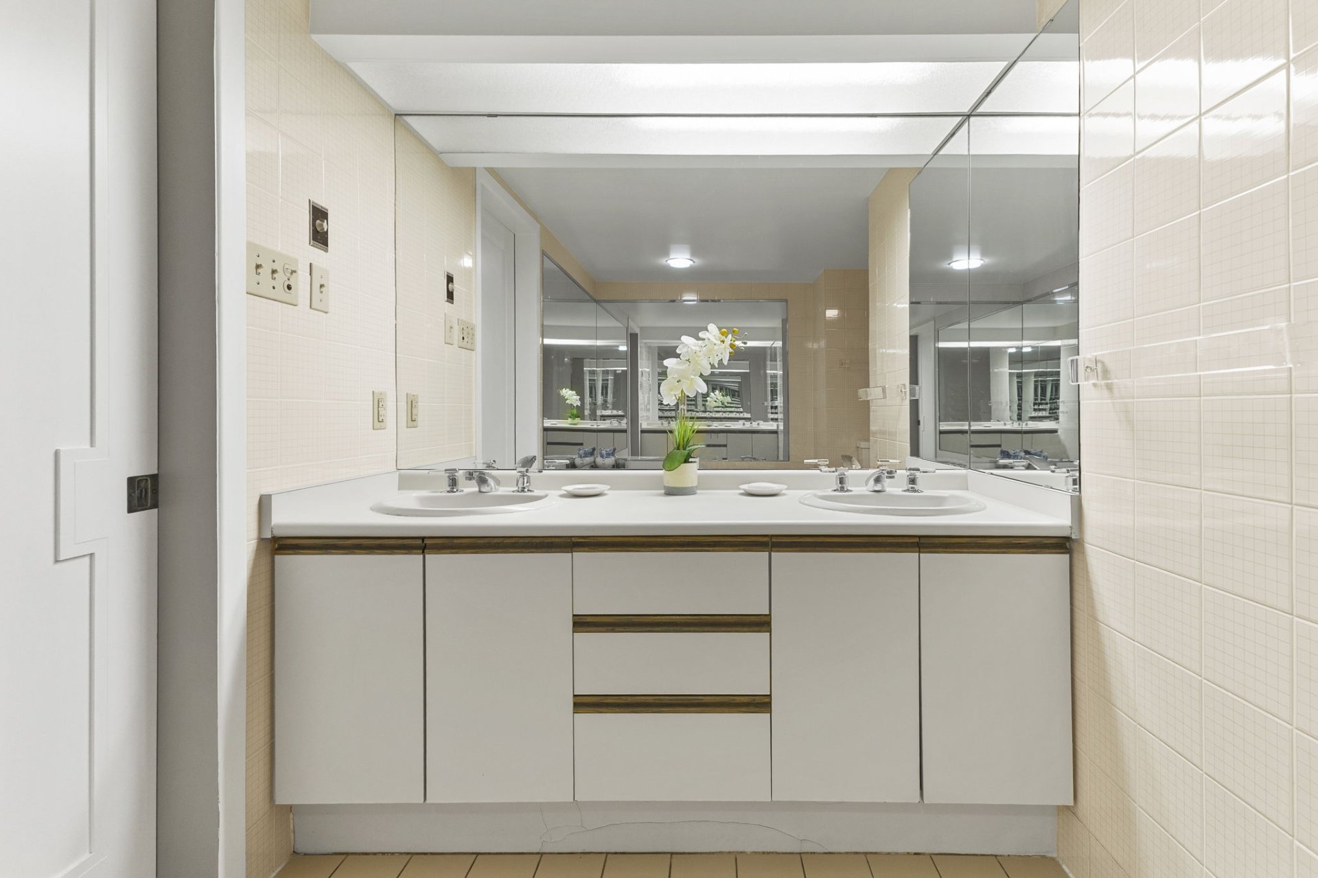 Ensuite bathroom