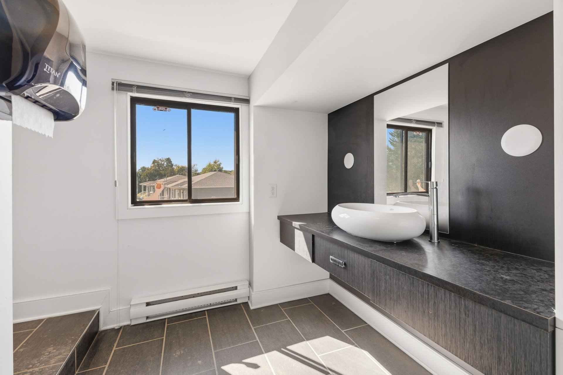 Powder room