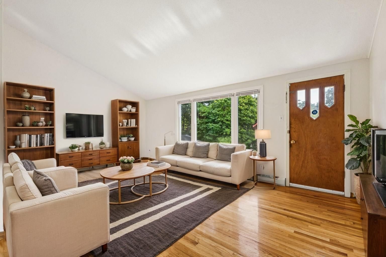 Living room - Virtual staging for illustrative purposes.