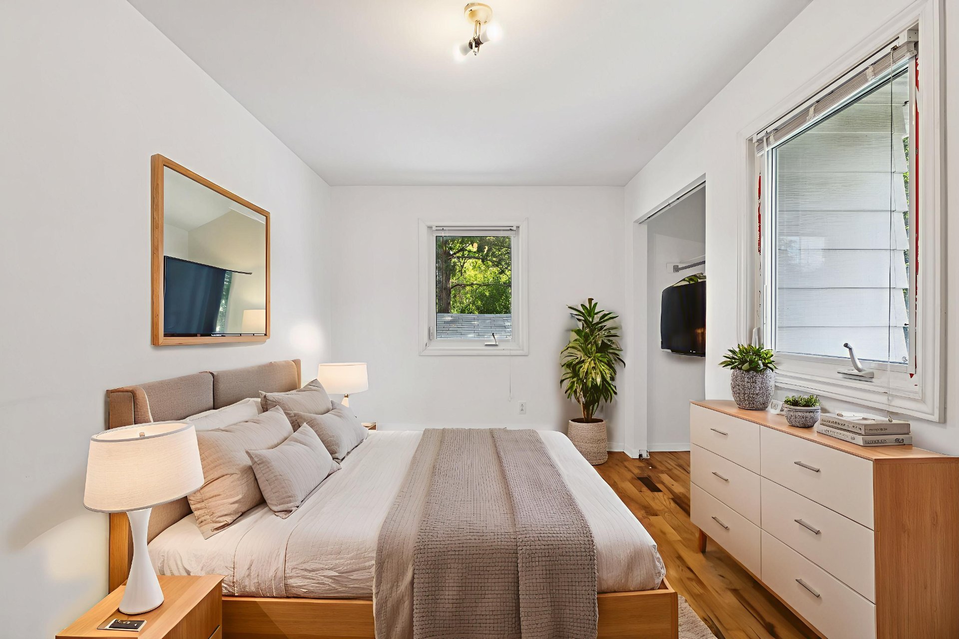 Bedroom - Virtual staging for illustrative purposes.