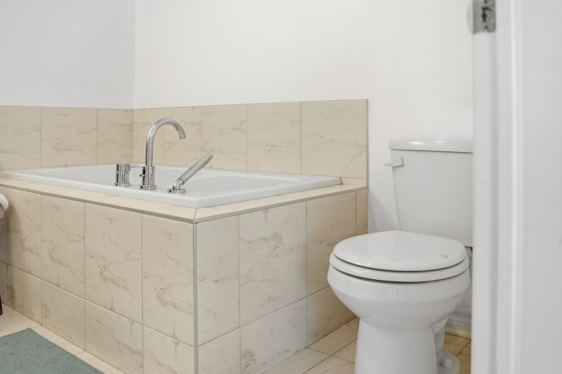 Salle de bains attenante à la CCP