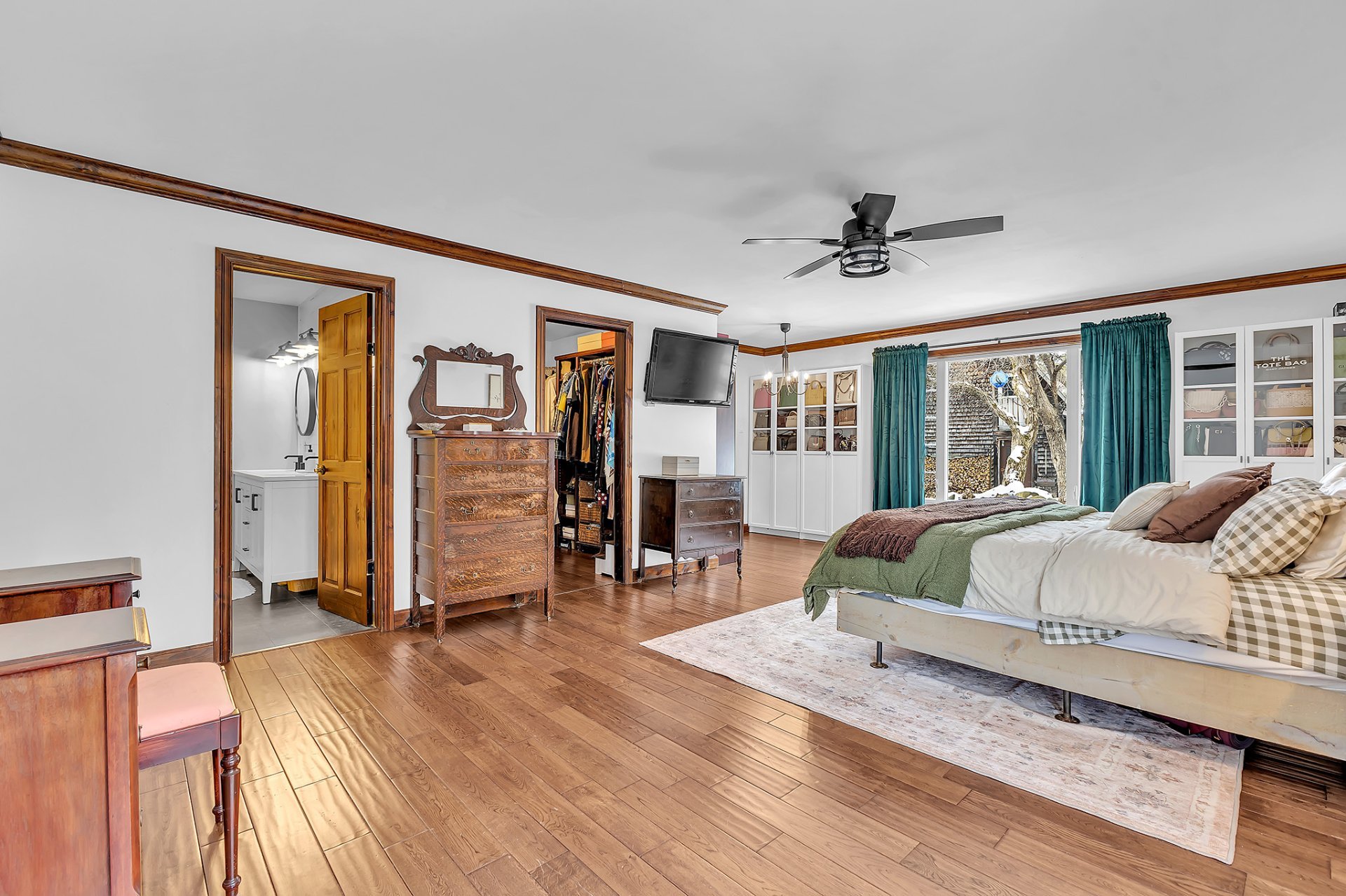 Master bedroom