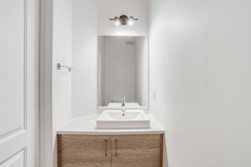 Powder room