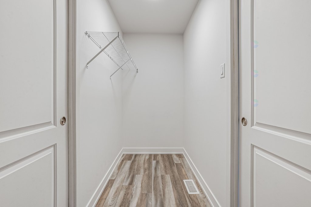 Walk-in closet