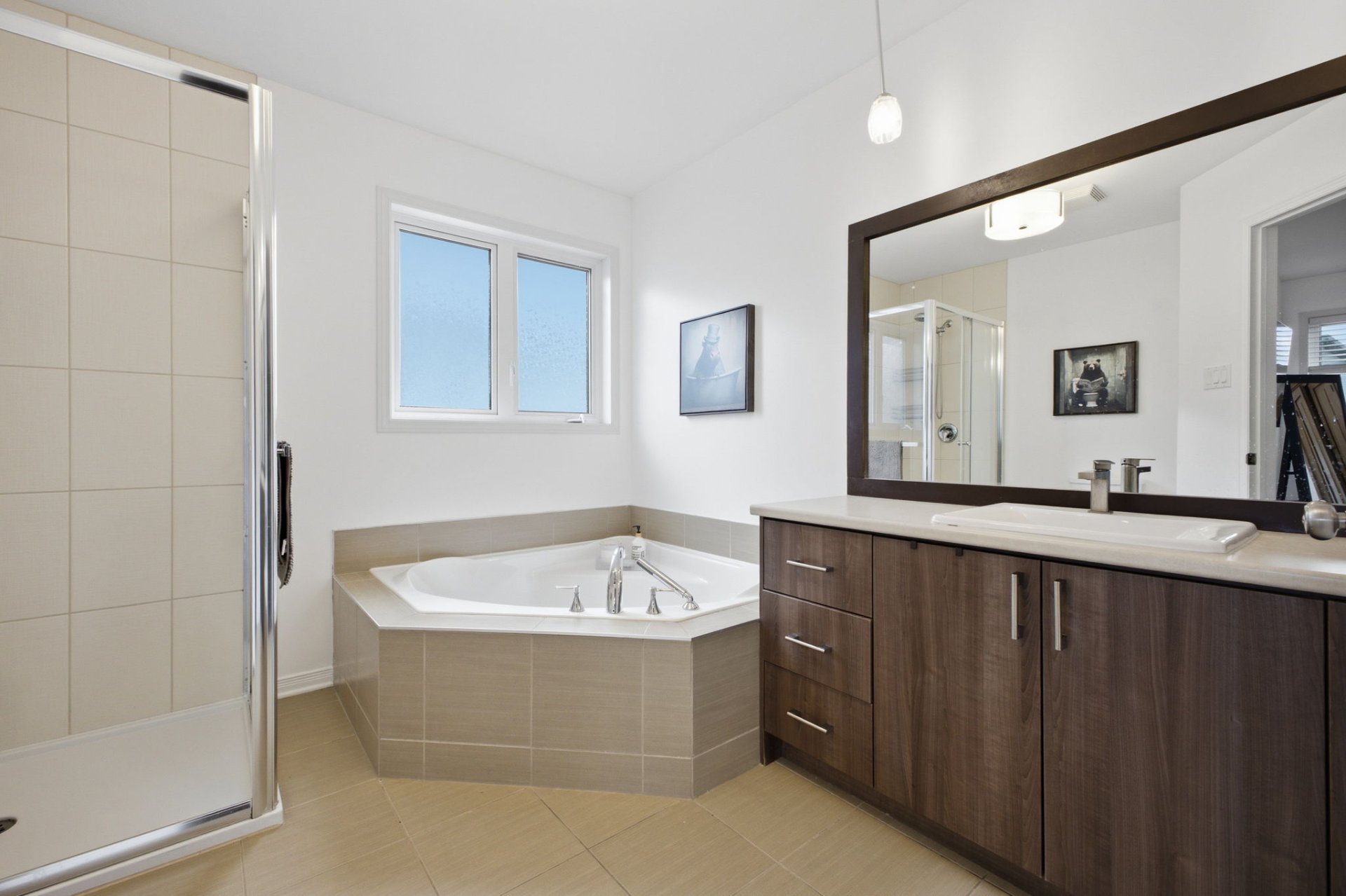 Ensuite bathroom